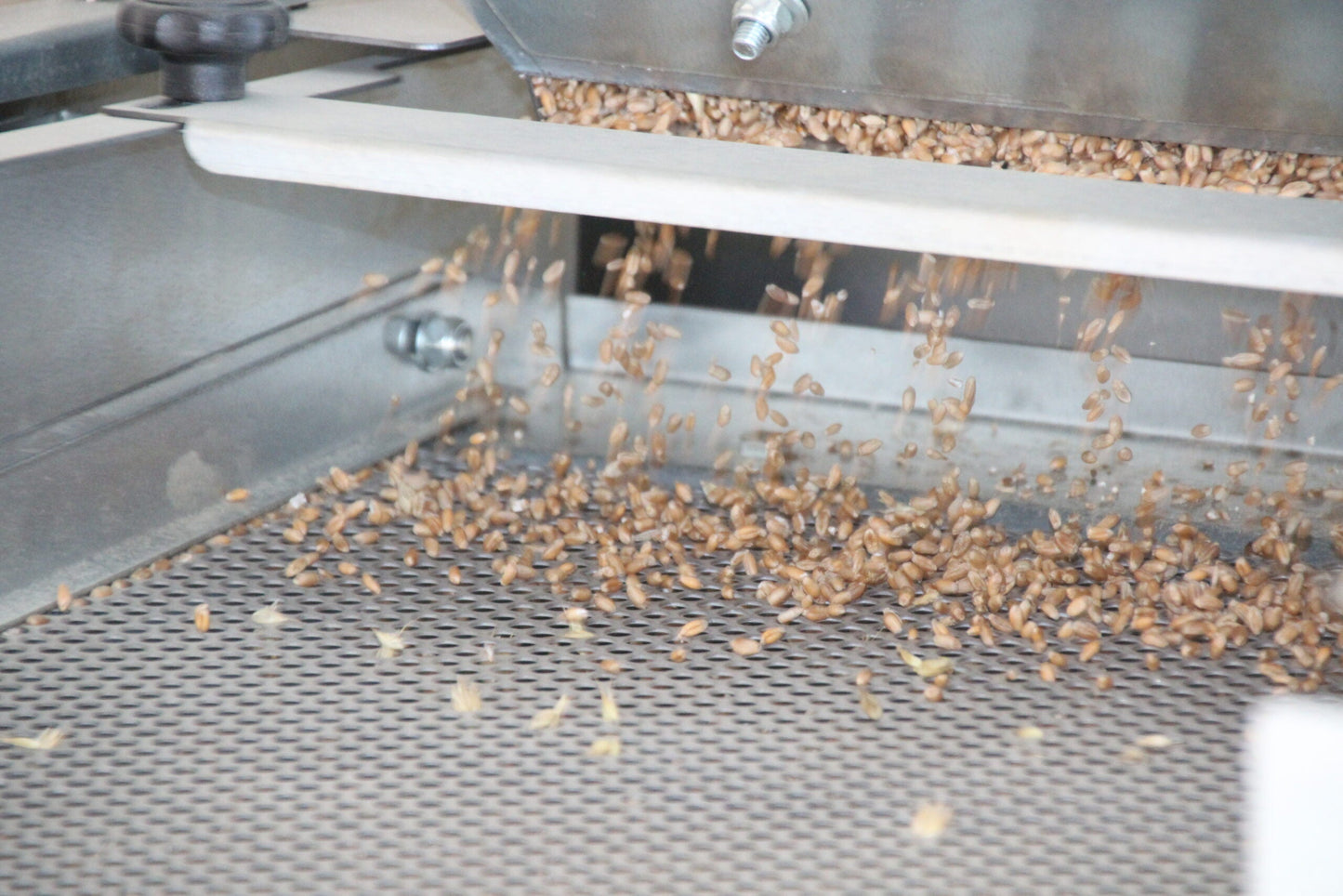 Cerpur CP1 Vibrating Screen Air Aspirated Grain Cleaner